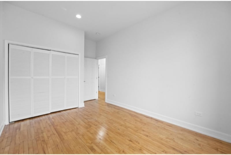 Building Photo - 1309 S Komensky Ave