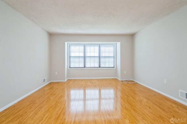 Building Photo - 15 Feiler Ct