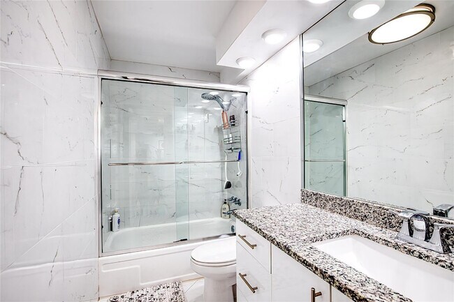 Building Photo - 111 Briny Ave