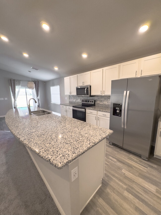 Building Photo - 4339 Swan St