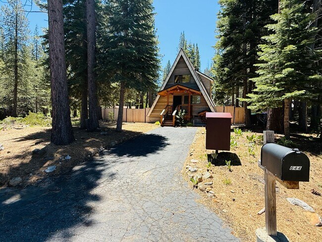 Building Photo - 3 bed 2 bath home for rent in South Lake Tahoe