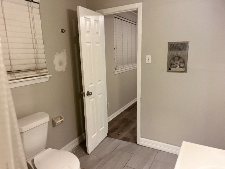 Building Photo - 5007 Nassau Rd