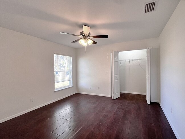 Building Photo - Beautiful Three-bedroom Corner Lot Home