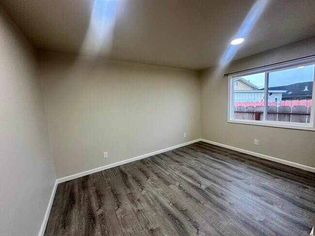 Building Photo - 11021 Haight St