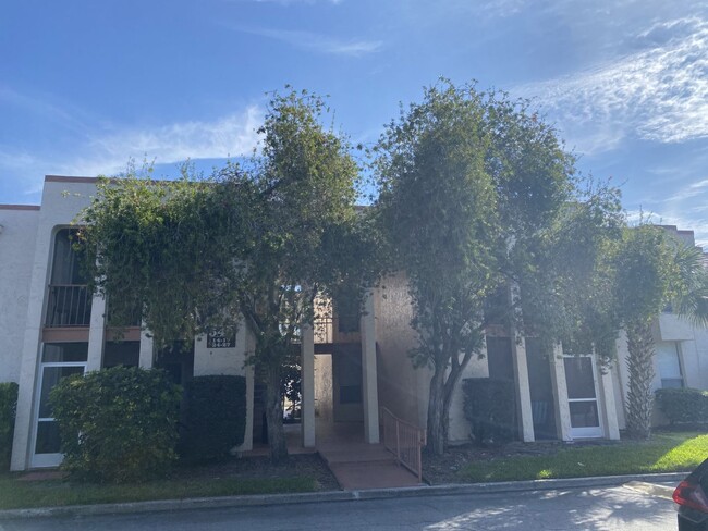 Primary Photo - Spacious 2-Bedroom Apartment in Altamonte ...