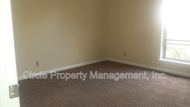 Building Photo - 2711 Monticello Dr NW