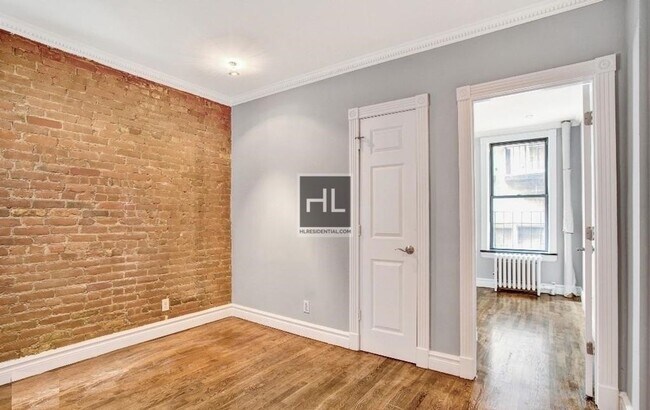 Building Photo - Christopher Street