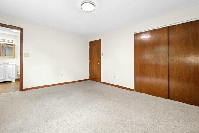 Building Photo - 11 Minuteman Way