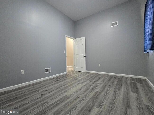 Building Photo - 1218 N 16th St