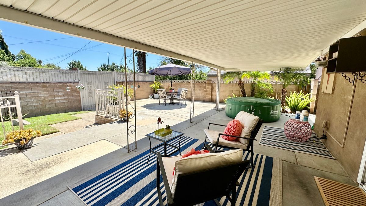 Building Photo - 11624 Paso Robles Ave