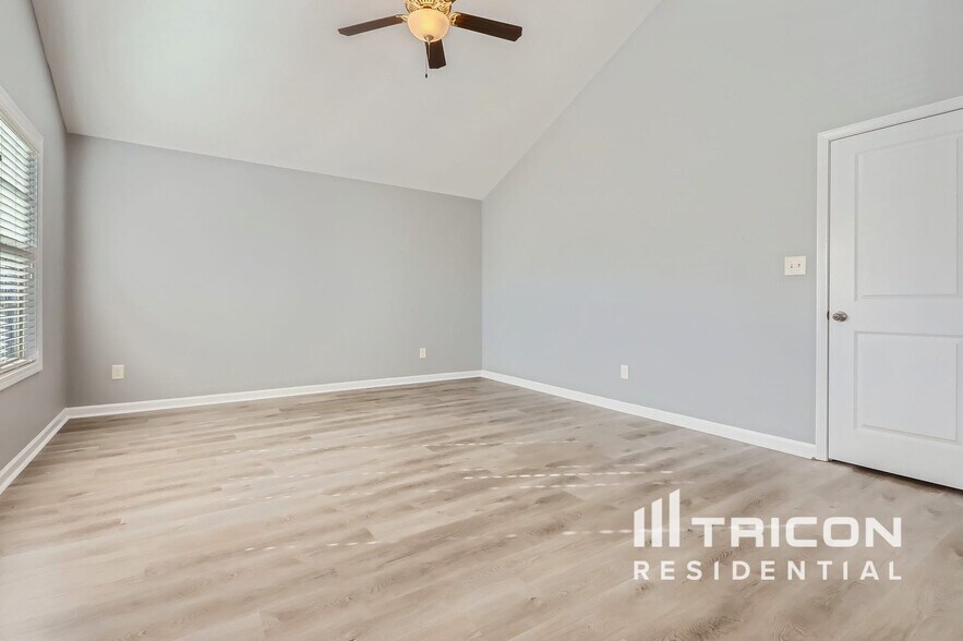 Building Photo - 27 Hillshire Dr