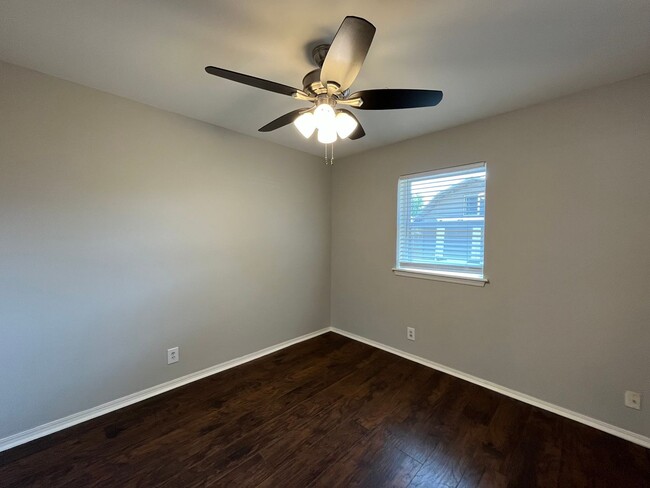 Building Photo - 3 bedroom in Broken Arrow!