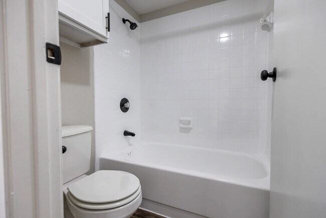 Building Photo - 15100 Golden Eagle Dr