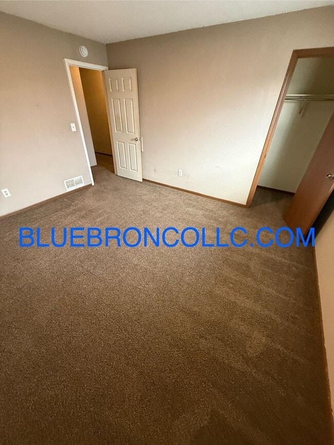 Building Photo - New vinyl plank flooring and updated finis...