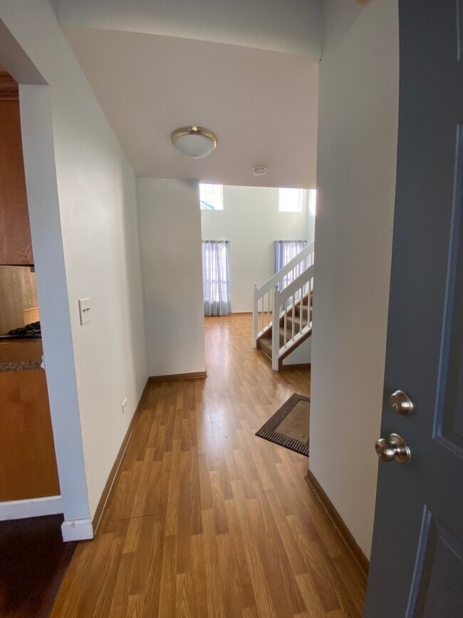 Building Photo - 2203 Rossiter Pkwy