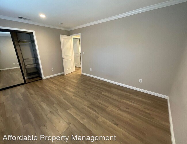 Building Photo - 4 br, 3 bath House - 2820 Donizetti Court