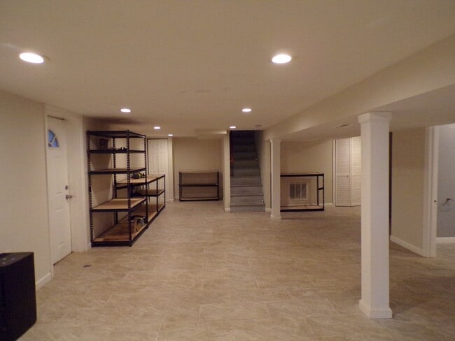 Building Photo - Charming Ranch-Style Home with Finished Ba...