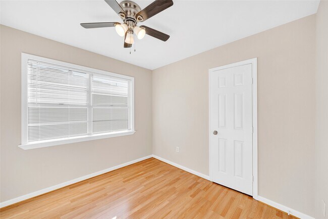 Building Photo - 3122 Nita St