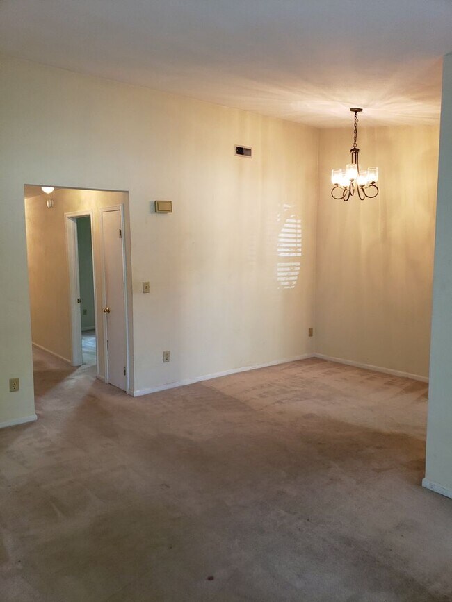 Building Photo - 5328 Tuttle Creek Ct