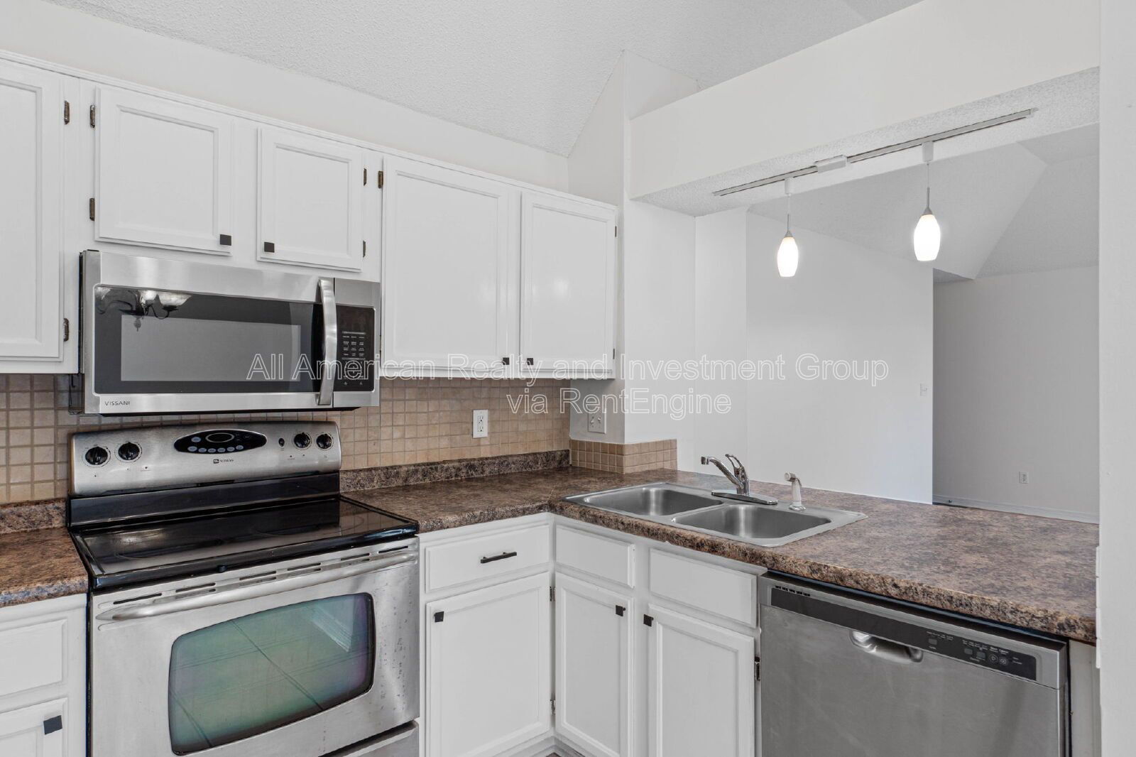 Building Photo - 1721 Colonial Ct