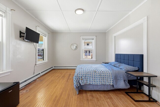 Building Photo - 21 John St