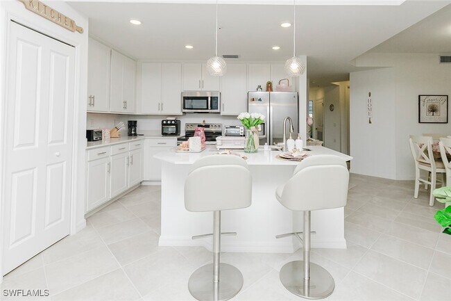 Building Photo - 5555 Double Eagle Cir