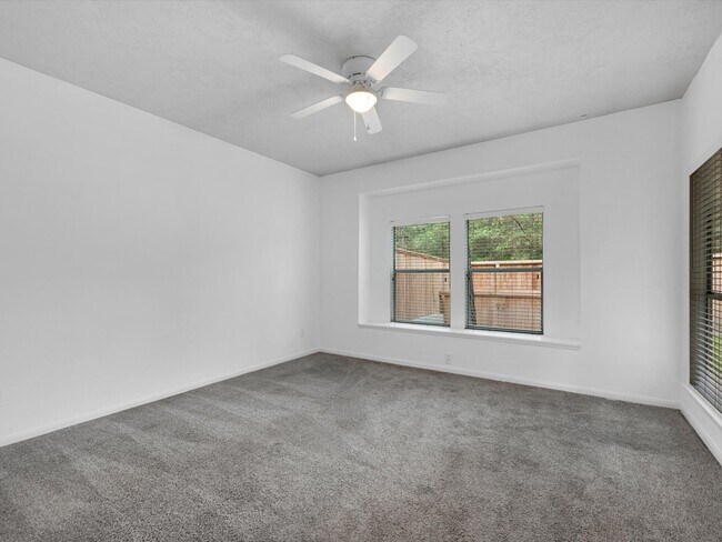 Building Photo - 142 N Magnolia Pond Pl