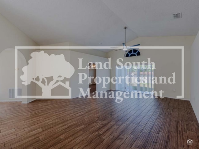 Building Photo - 7053 Cascade Ct