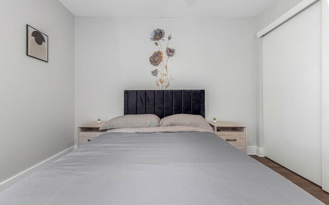 Building Photo - 4404 W Kennedy Blvd