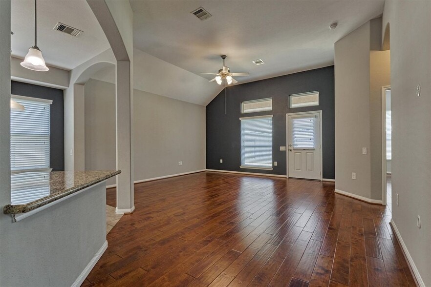 Building Photo - 10022 Elkwood Glen Ln