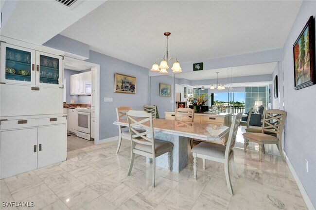 Building Photo - 3200 Gulf Shore Blvd N