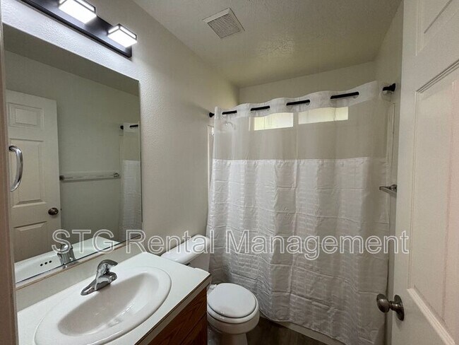 Building Photo - 425 E 1050 S