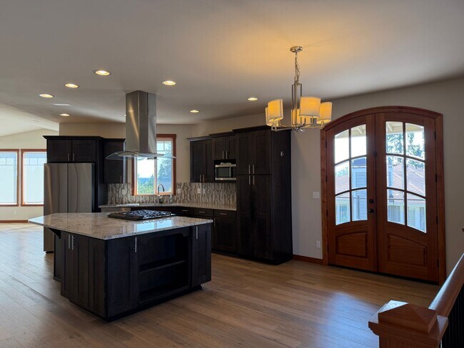 Building Photo - Military Discount - Please Inquire! ~ Whiskey Ridge View Home | 5 Bed + Bonus Living Space with O...