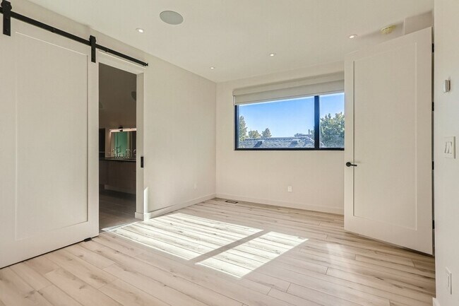 Building Photo - 3229 Quivas St