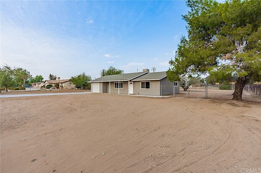 Building Photo - 11044 Kiowa Rd