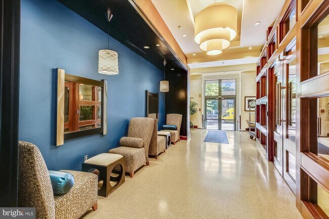Building Photo - 2720 S Arlington Mill Dr
