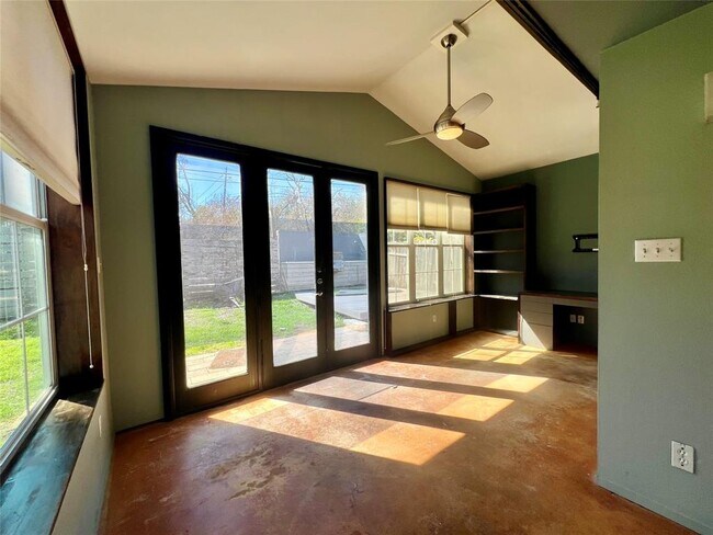 Building Photo - 6005 Avery Island Ave