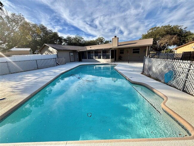 Building Photo - 2503 Woodhaven Ct