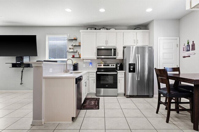 Building Photo - 241 El Dorado Rd