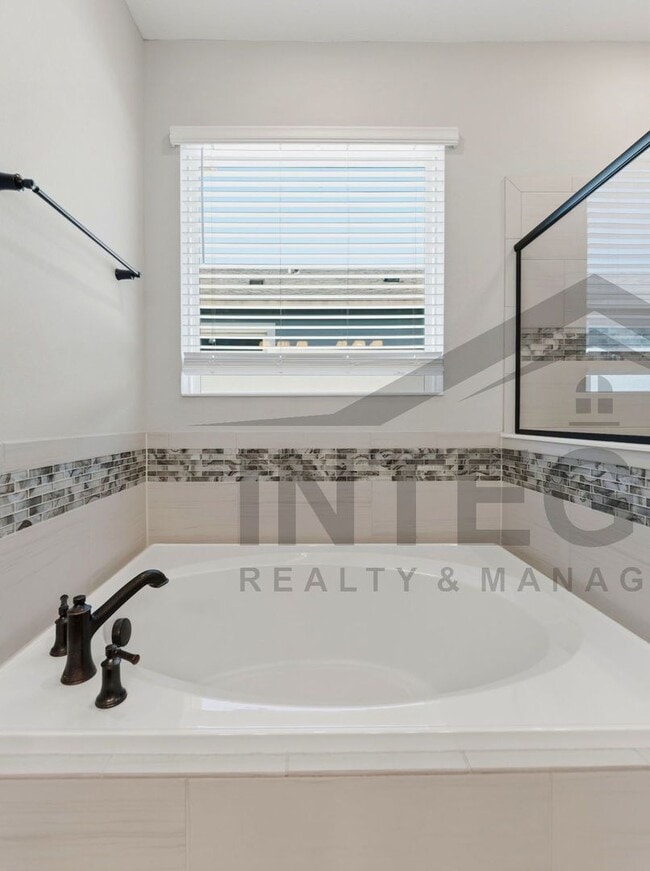 Building Photo - 34266 Radley Wy