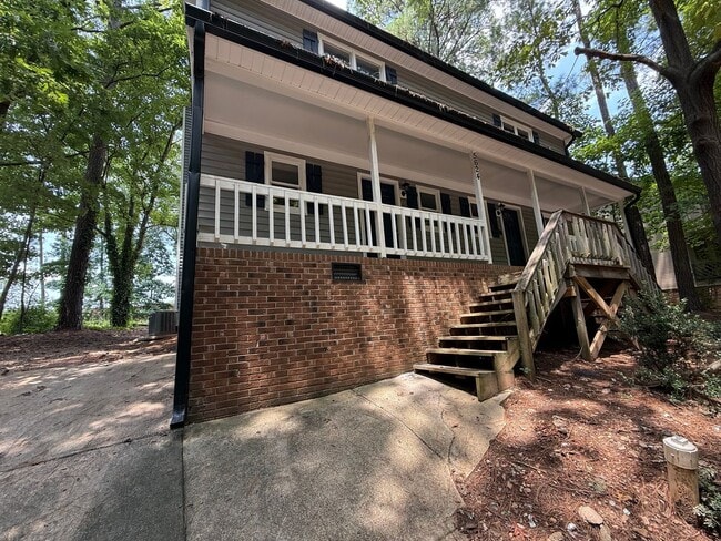 Building Photo - **OFFERING WAIVED APPLICATION FEES & $100 ...