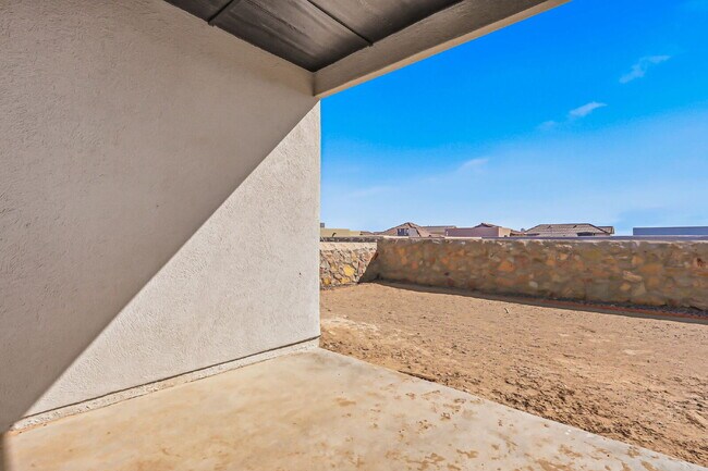 Building Photo - 13110 Emerald Isle St