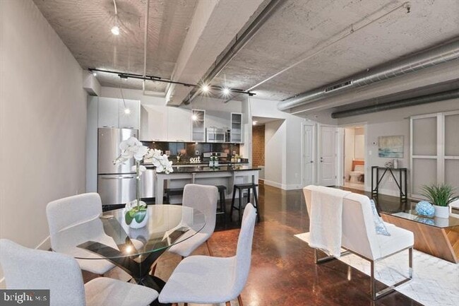 Primary Photo - 916 G St NW