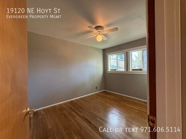 Building Photo - 19120 NE Hoyt St
