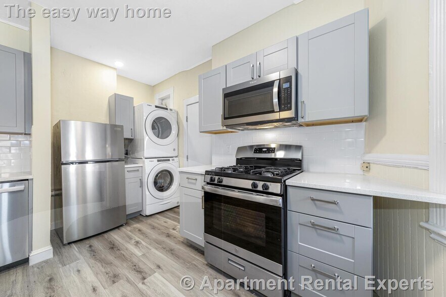 Building Photo - 46 Brackett St