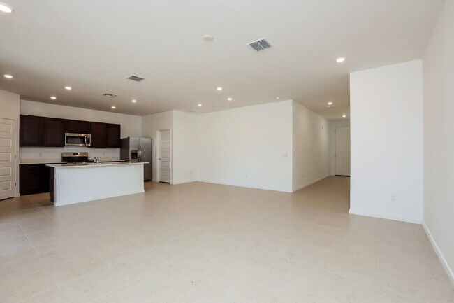 Building Photo - 7062 W Indian Clover Way