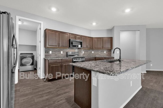 Building Photo - 17345 W Spur Dr