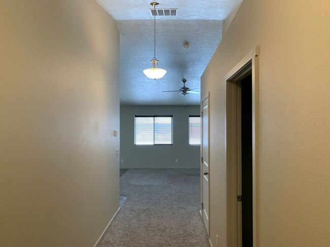 Building Photo - Hayden Rancher