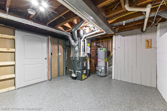 Building Photo - 4516 Robinwood Ave