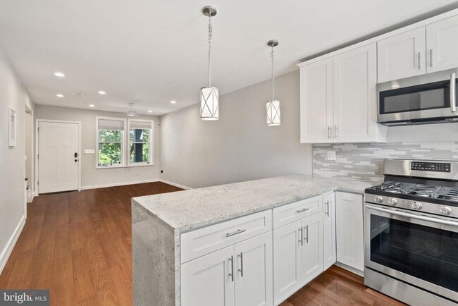Primary Photo - 1615 Fairlawn Ave SE